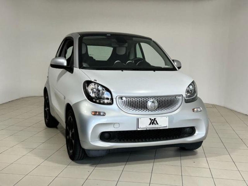 SMART For Two coupé passion 71 cv usata - Autoviemme